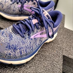 Brooks Ghost 11 Women's Size 6